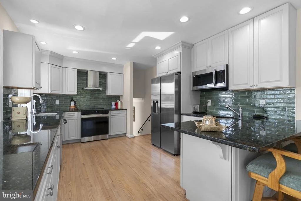Photo of 384 EAGLE HILL ROAD