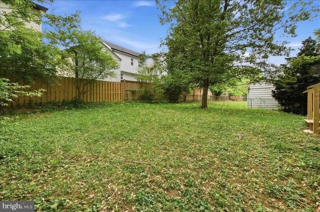 Photo of 1613 N SPRINGWOOD DRIVE N