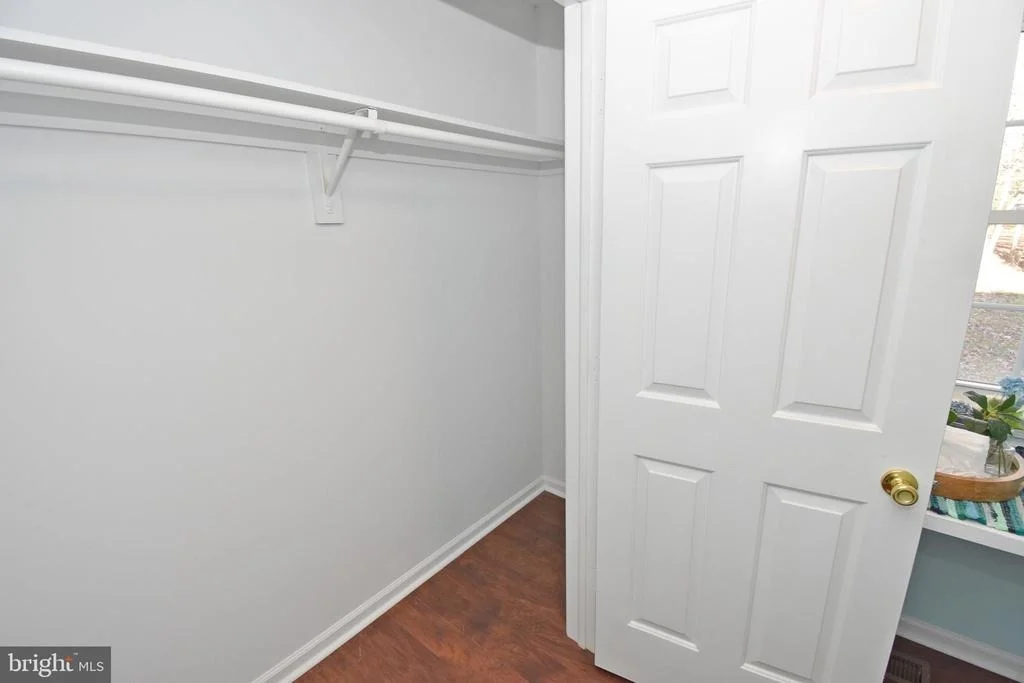 Photo of 4011 GROSSE POINT DRIVE