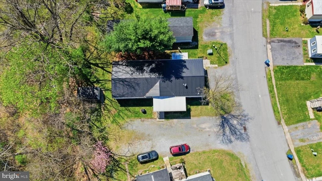 Photo of 11125 LAKESIDE DRIVE