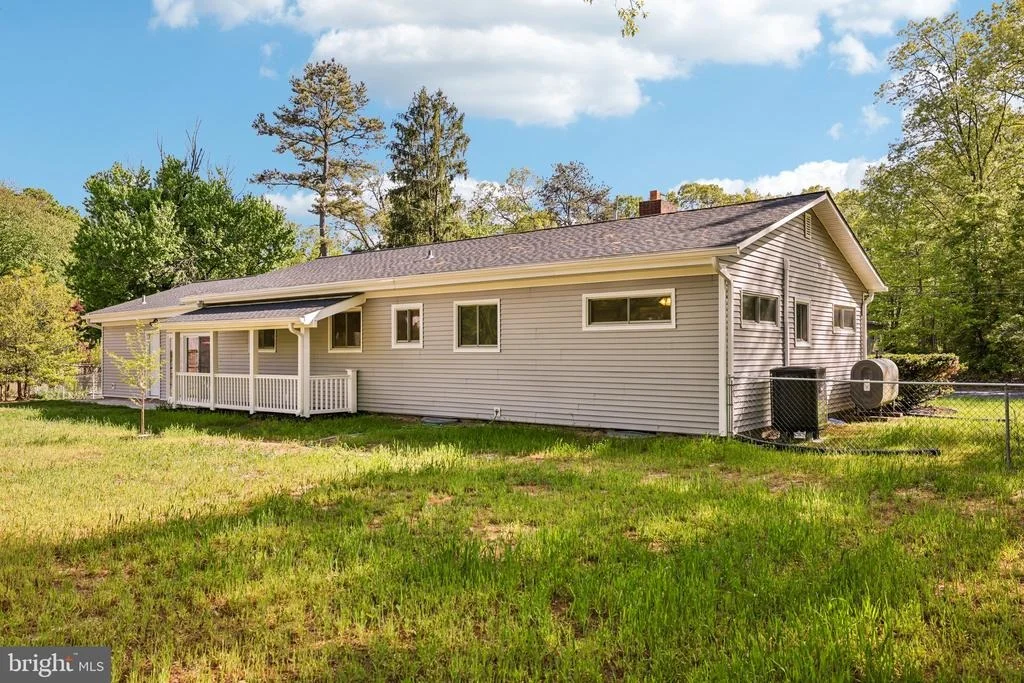 Photo of 816 MEADOW ROAD