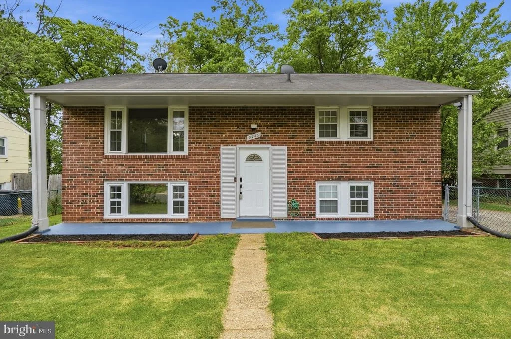 Photo of 9705 LOCUST AVENUE