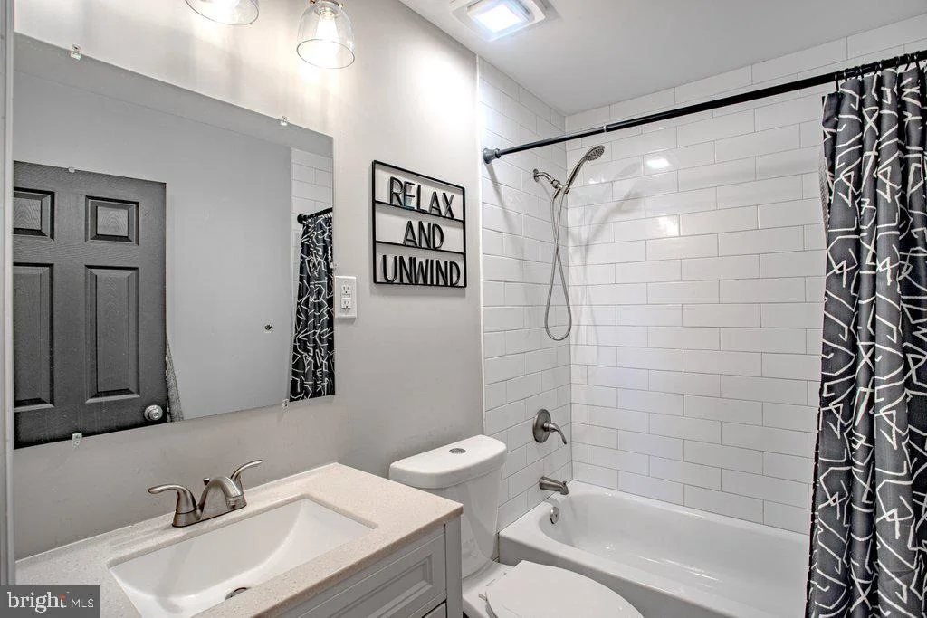 Photo of 300 3RD AVENUE