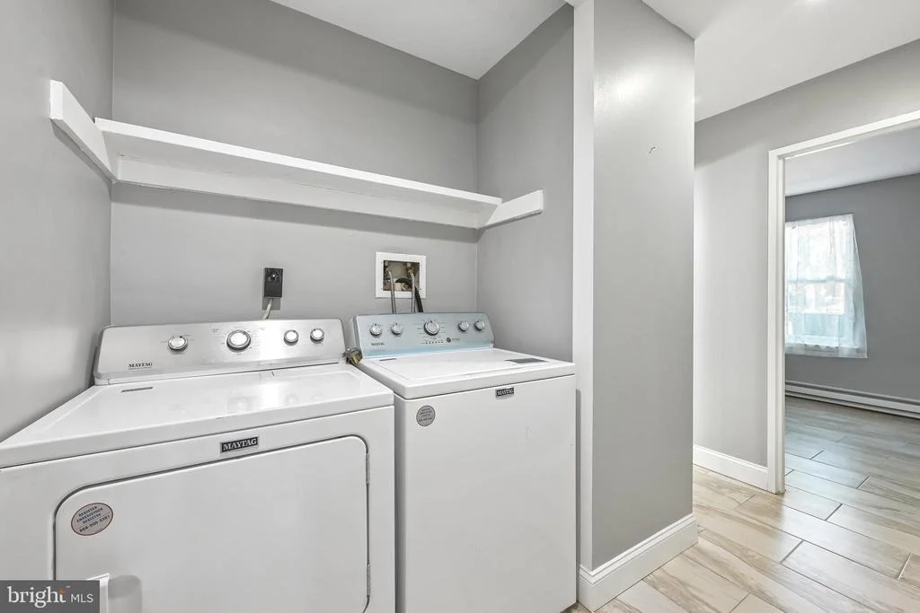 Photo of Unit 204 at 204 BROMLEY ESTATES