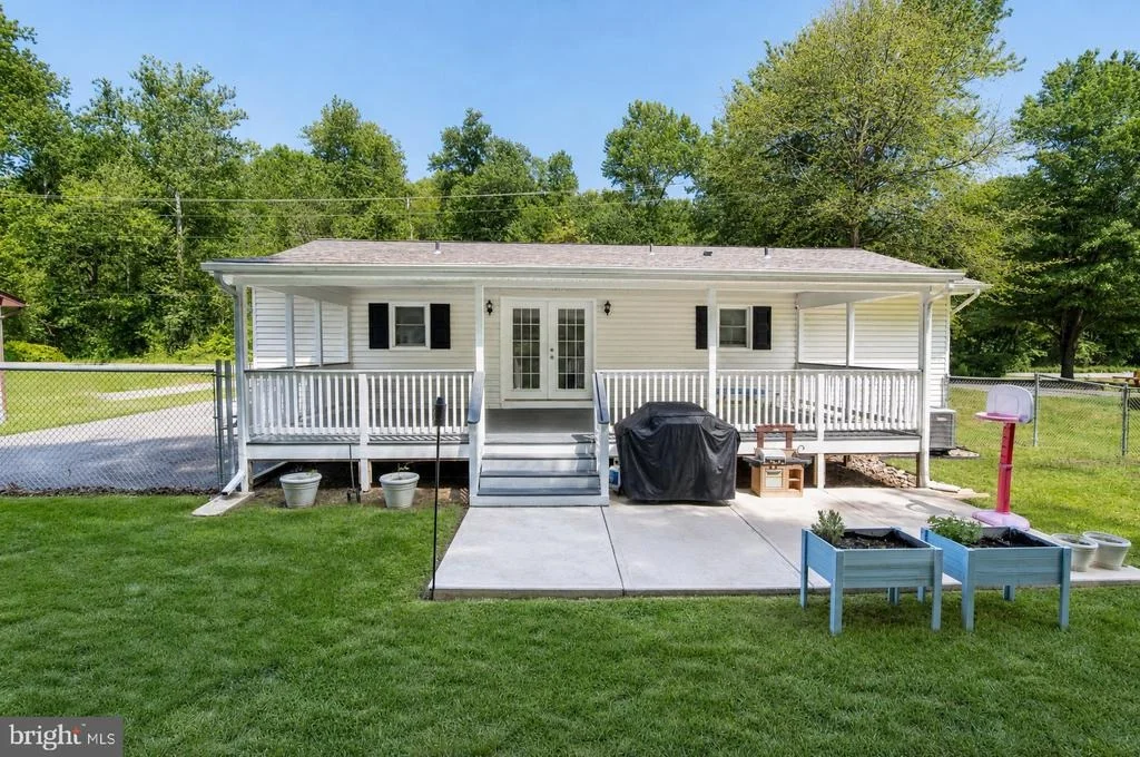 Photo of 15 WILLOW LANE
