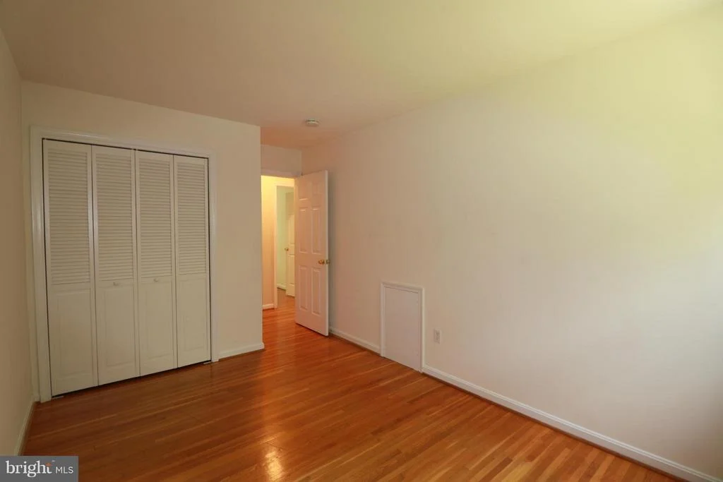 Photo of 525 WHITINGHAM DRIVE