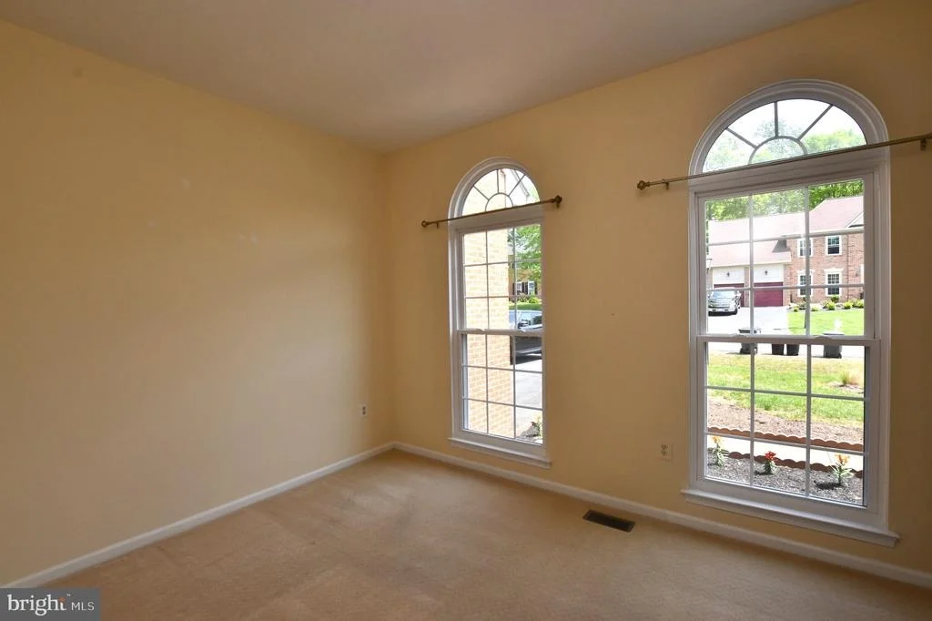 Photo of 46 CHRISTOPHER WAY