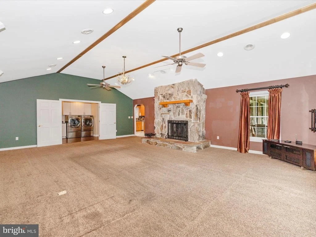 Photo of 6119 DAVIS ROAD