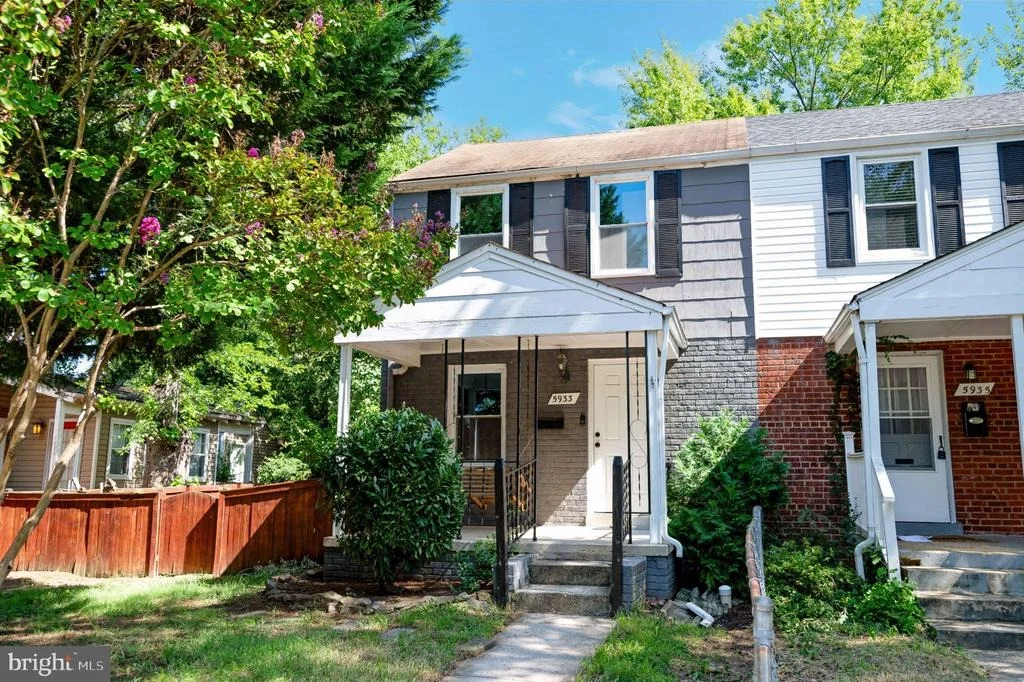 Photo of 5933 WILLIAMSBURG ROAD
