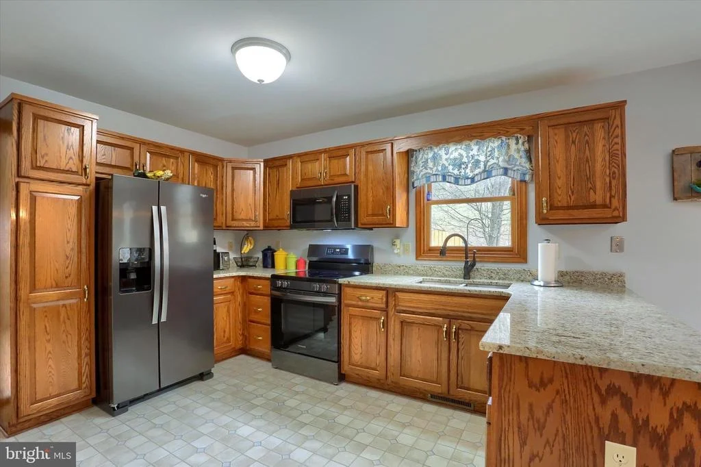 Photo of 615 SINGER LANE