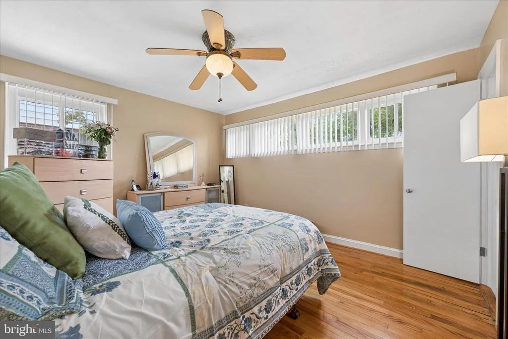Photo of 6803 ADELPHI ROAD
