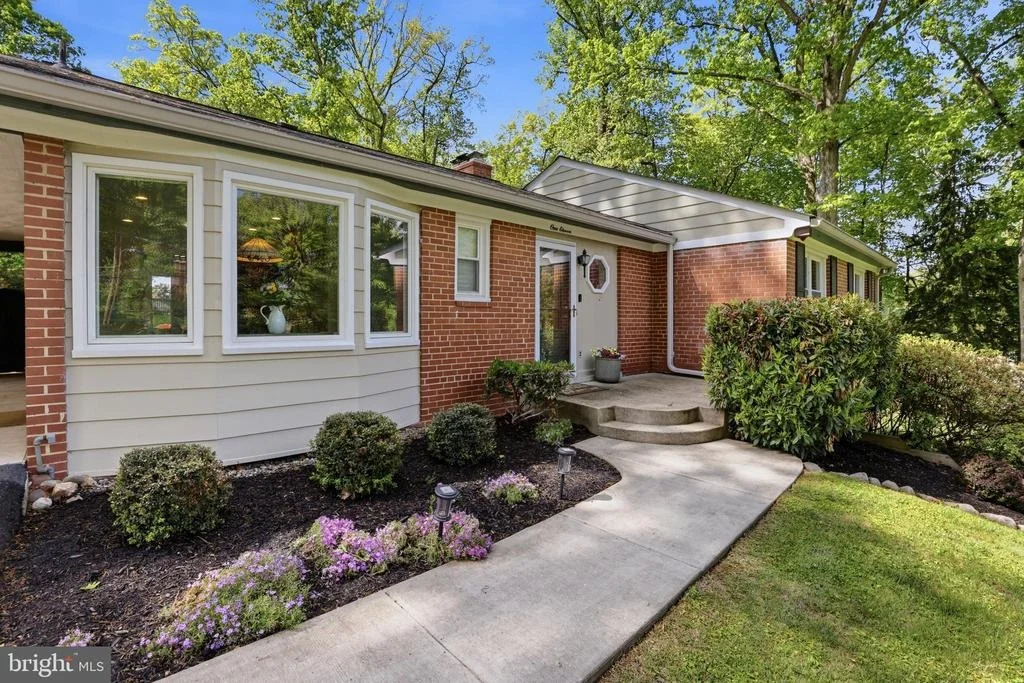Photo of 111 LILLIAN LANE