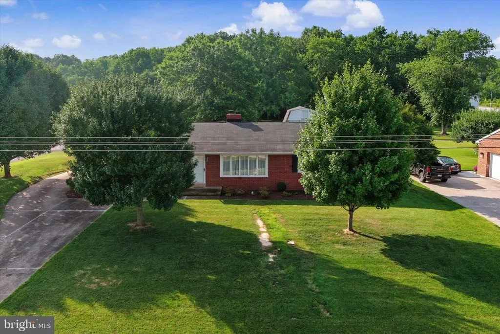 Photo of 9939 BIRD RIVER ROAD