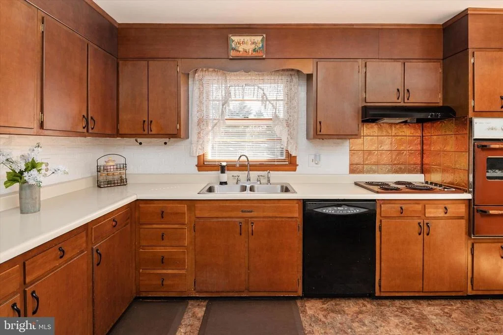 Photo of 716 FLINTLOCK DRIVE