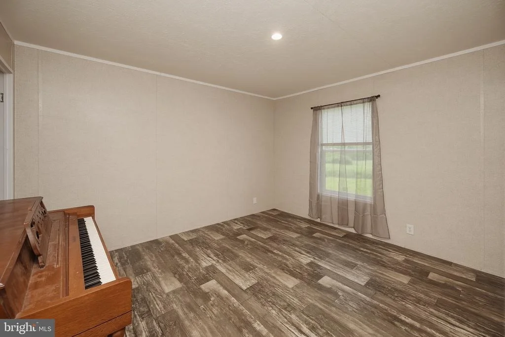 Photo of 635 DENNETT ROAD