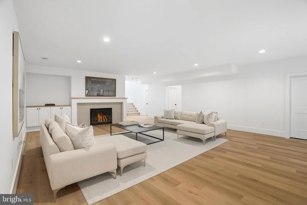 Photo of 1111 INGLESIDE AVENUE