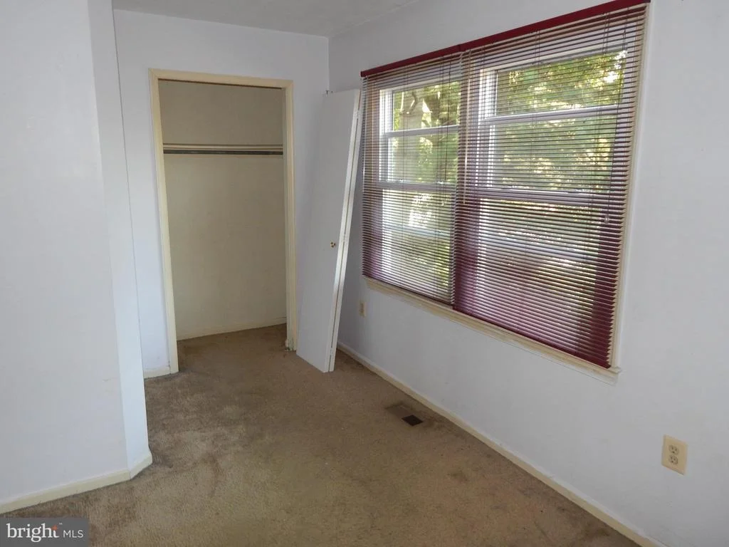 Photo of 512 ELLSWORTH DRIVE