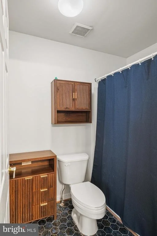 Photo of 6106 CHALLEDON CIRCLE