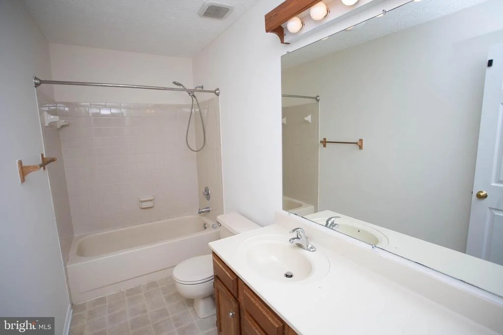 Photo of 143 RAMBLING ROAD