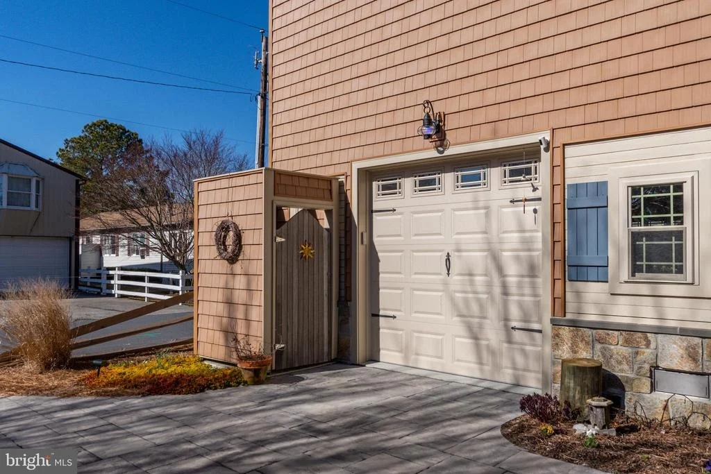 Photo of 144 ELIZABETH WAY