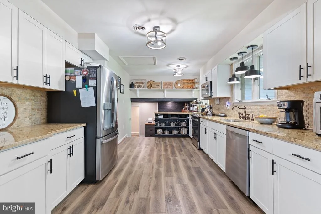 Photo of 547 BEECH DRIVE