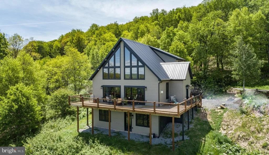 Photo of 120 DAISY DRIVE