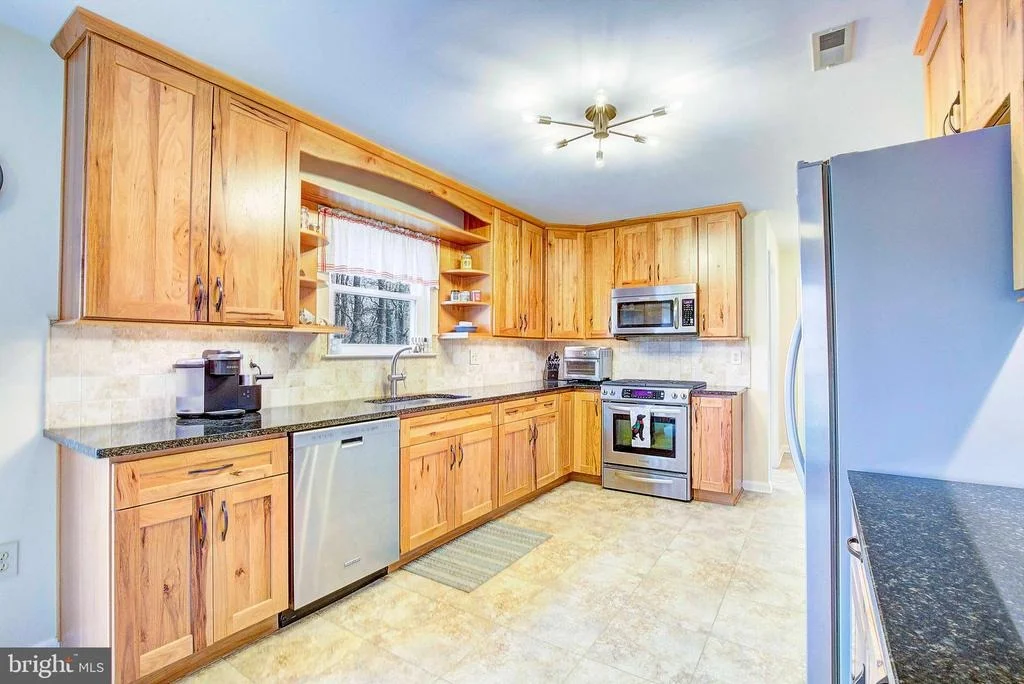 Photo of 9150 MACKALL ROAD