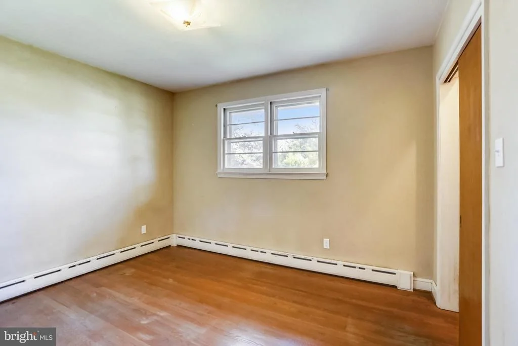 Photo of 1904 FOREST DALE DRIVE