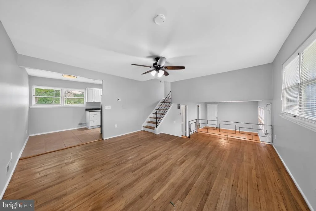 Photo of 714 S HARMONY ROAD