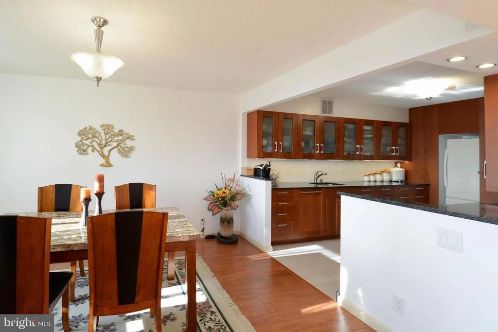 Photo of Unit 1002 at 5904 MOUNT EAGLE DRIVE
