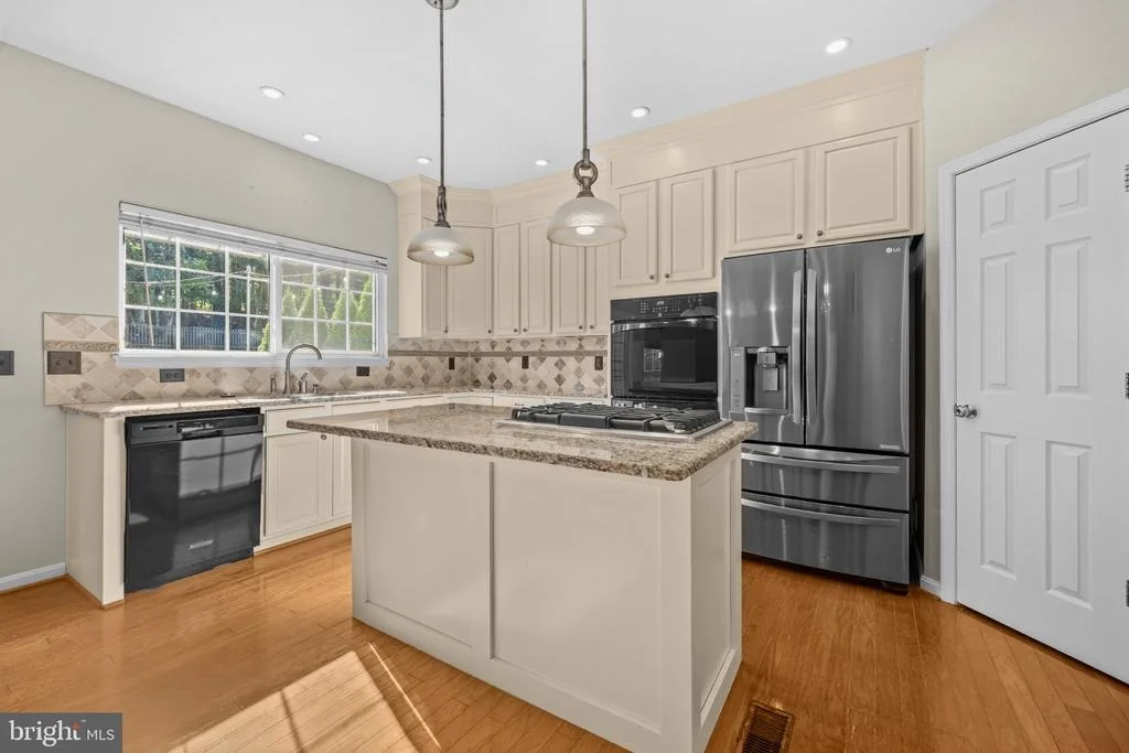Photo of 5959 LYCEUM LANE