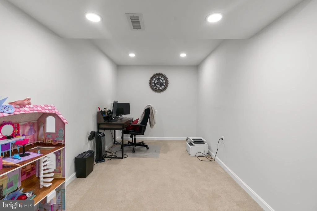Photo of 9320 KINGS GRANT ROAD
