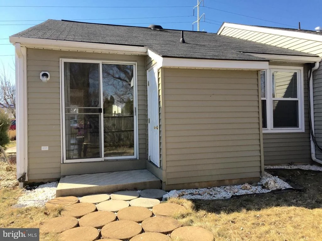 Photo of 826 CHADWICK CIRCLE
