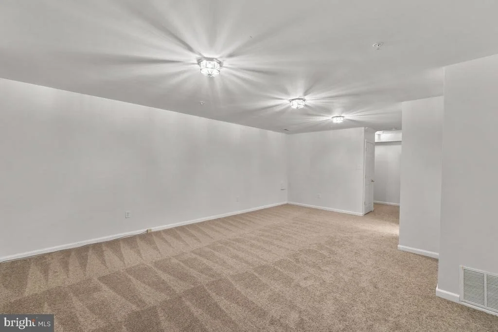 Photo of 10012 JUNIPER DRIVE