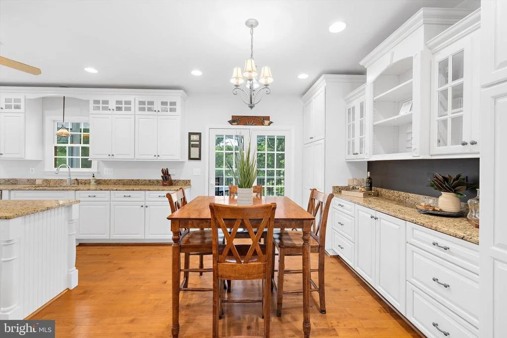 Photo of 527 BAY HILLS DRIVE