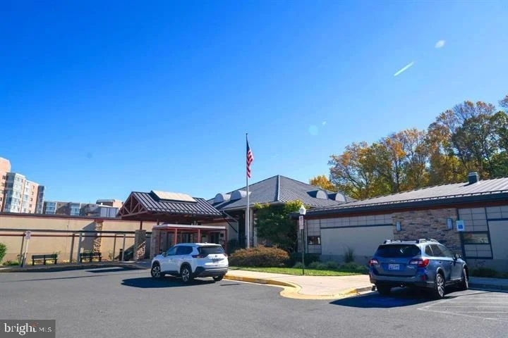 Photo of Unit 3621 at 15115 INTERLACHEN DR