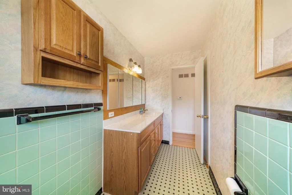 Photo of 1509 VIVIAN PLACE