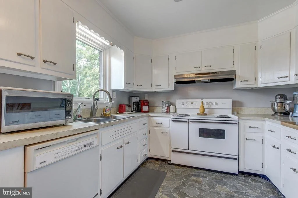 Photo of 16000 SCHAEFFER ROAD