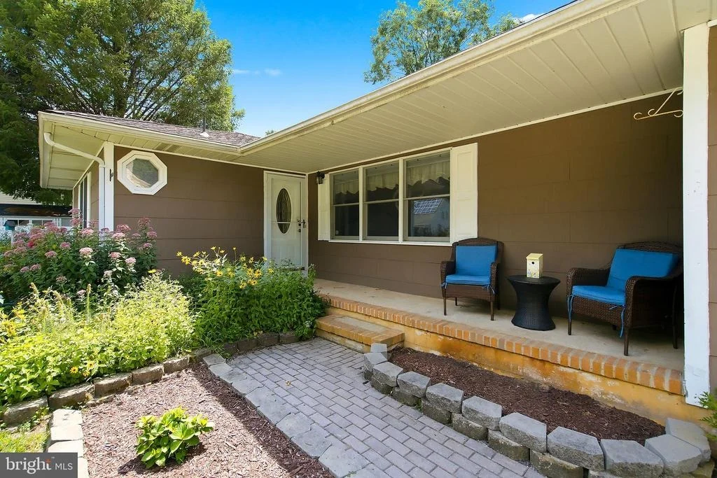 Photo of 2215 LONGWOOD DRIVE