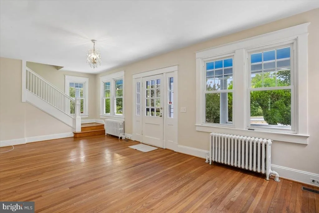 Photo of 9501 COLESVILLE ROAD
