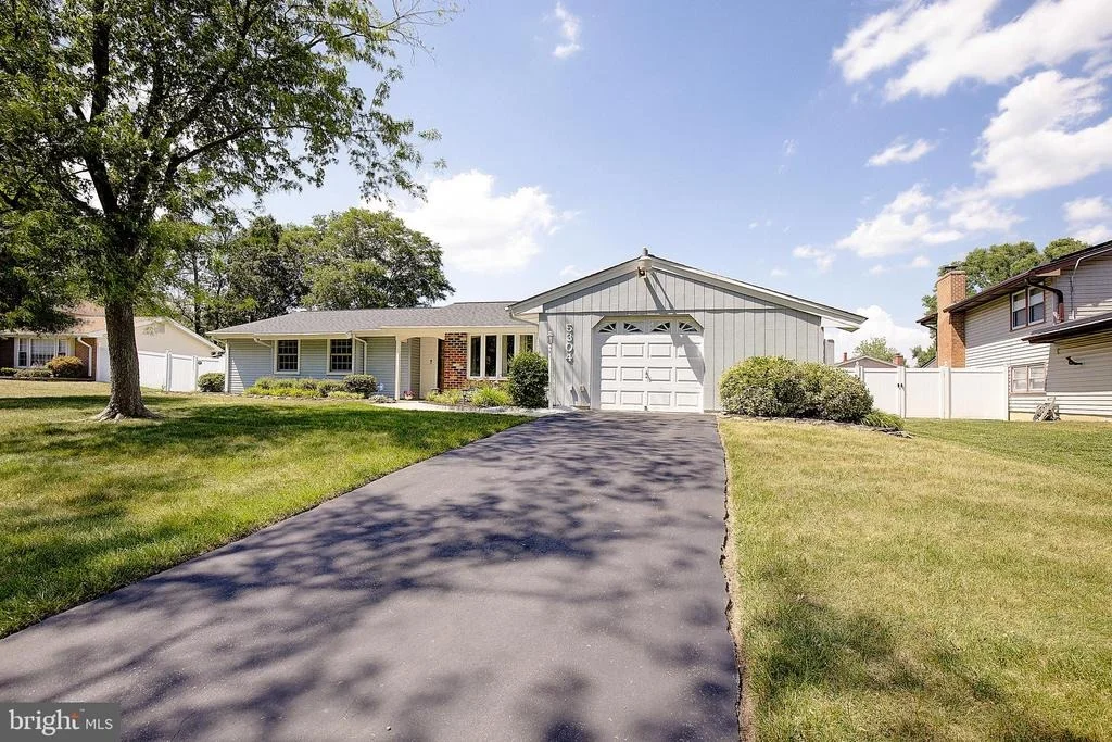 Photo of 5304 DORIS DRIVE
