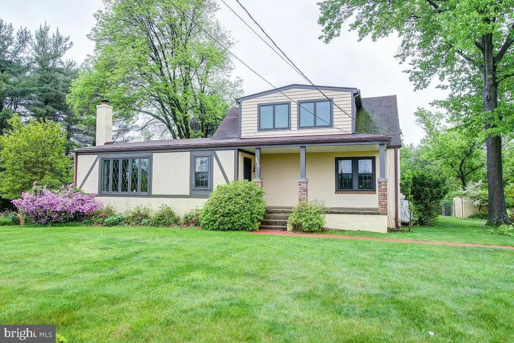 Photo of 3010 MAPLEHILL ROAD