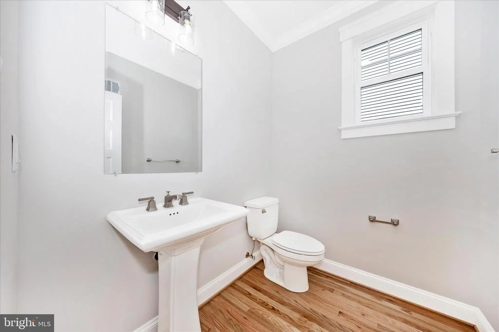 Photo of 109 W 13TH STREET