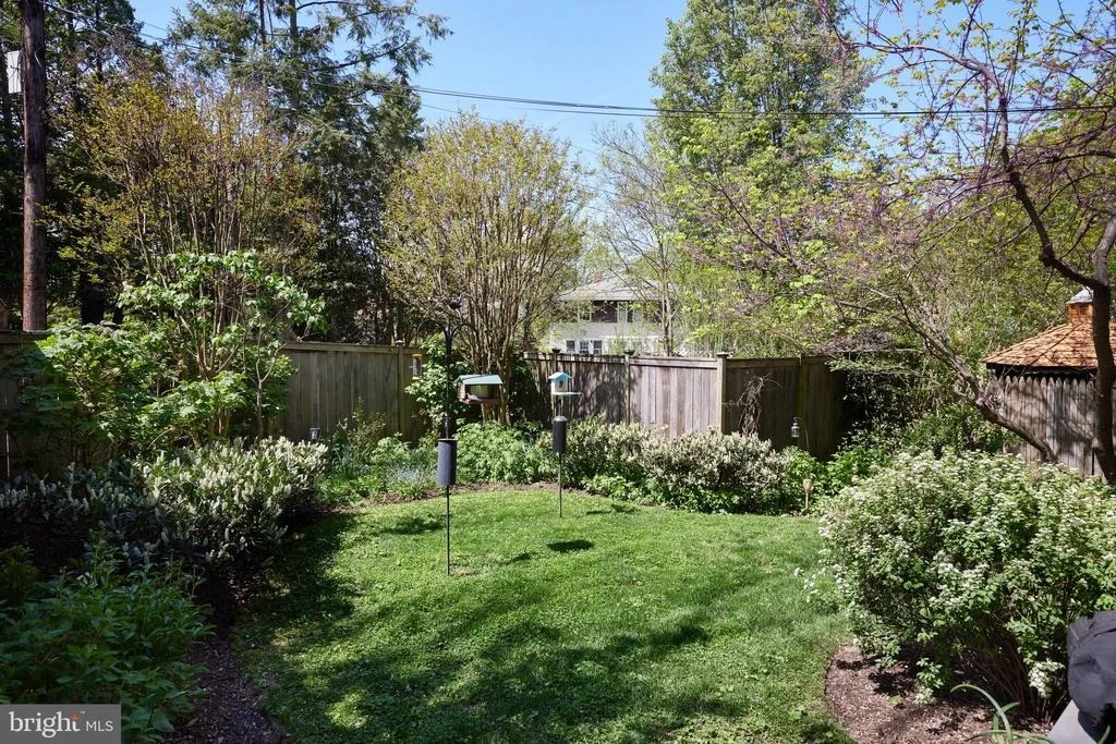 Photo of 4236 RIVER ROAD NW