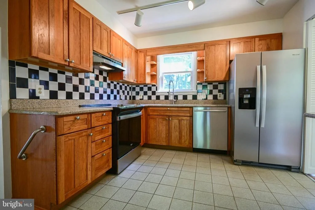 Photo of 916 BEAVERBANK CIRCLE
