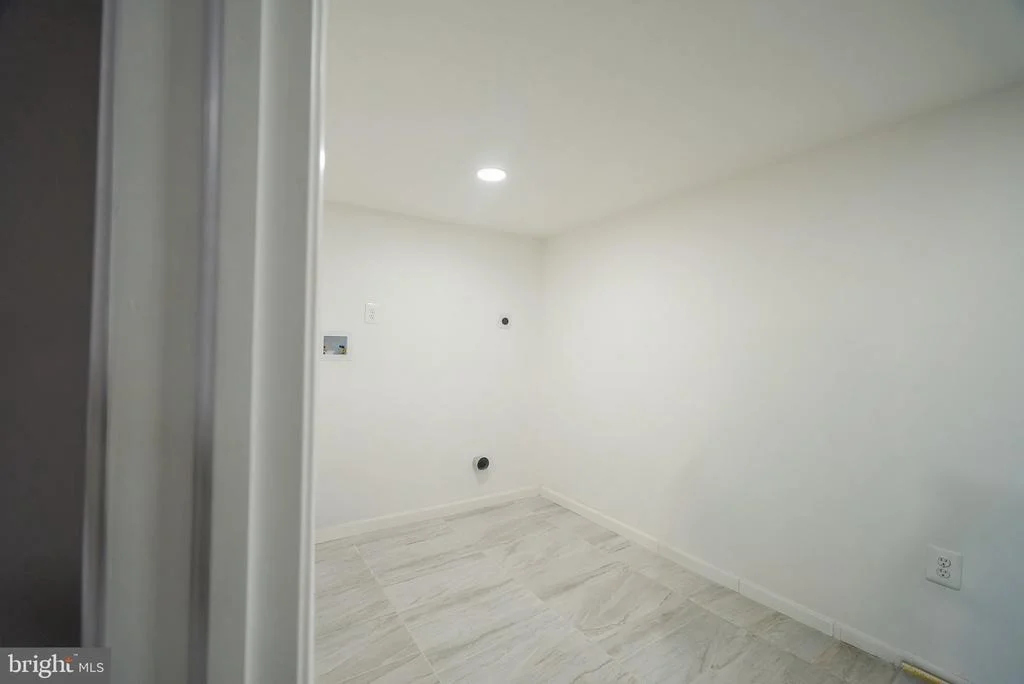 Photo of 4150 BARRETT