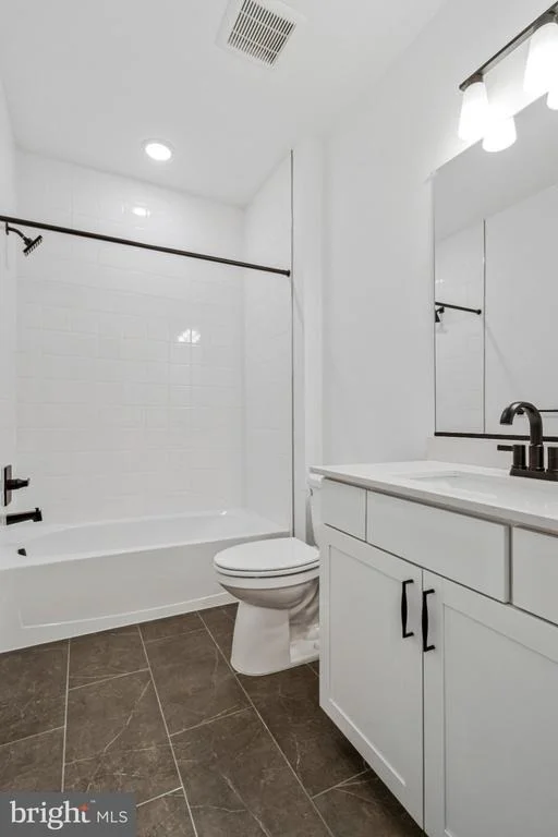 Photo of 2000 ARAM DRIVE