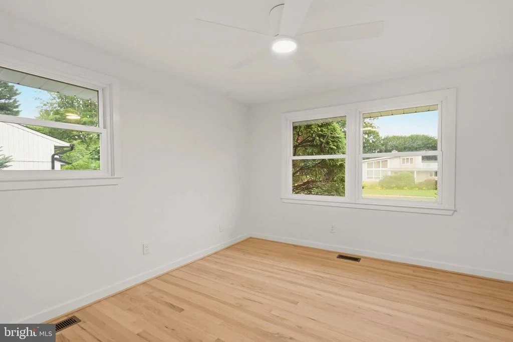 Photo of 109 SUNSET DRIVE