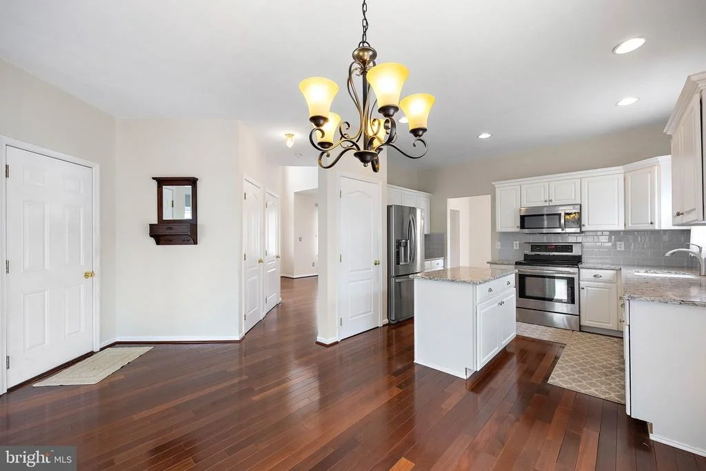 Photo of 704 SHIPTON ROAD