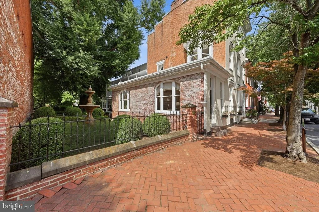 Photo of 11 W SECOND STREET